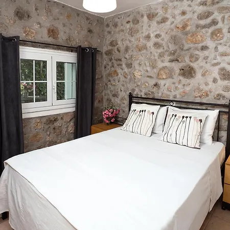 Rota'S Complex Appartement Epidaurus Buitenkant foto
